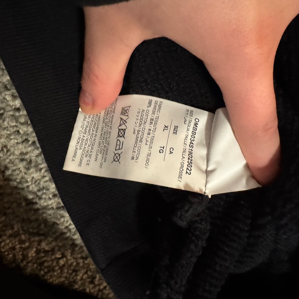 Off White Sweatshirt - Picture 3 of 4
